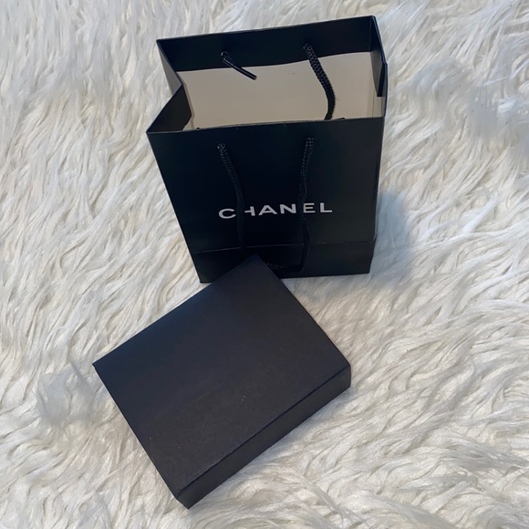 Earnings - Picture 2 of 8